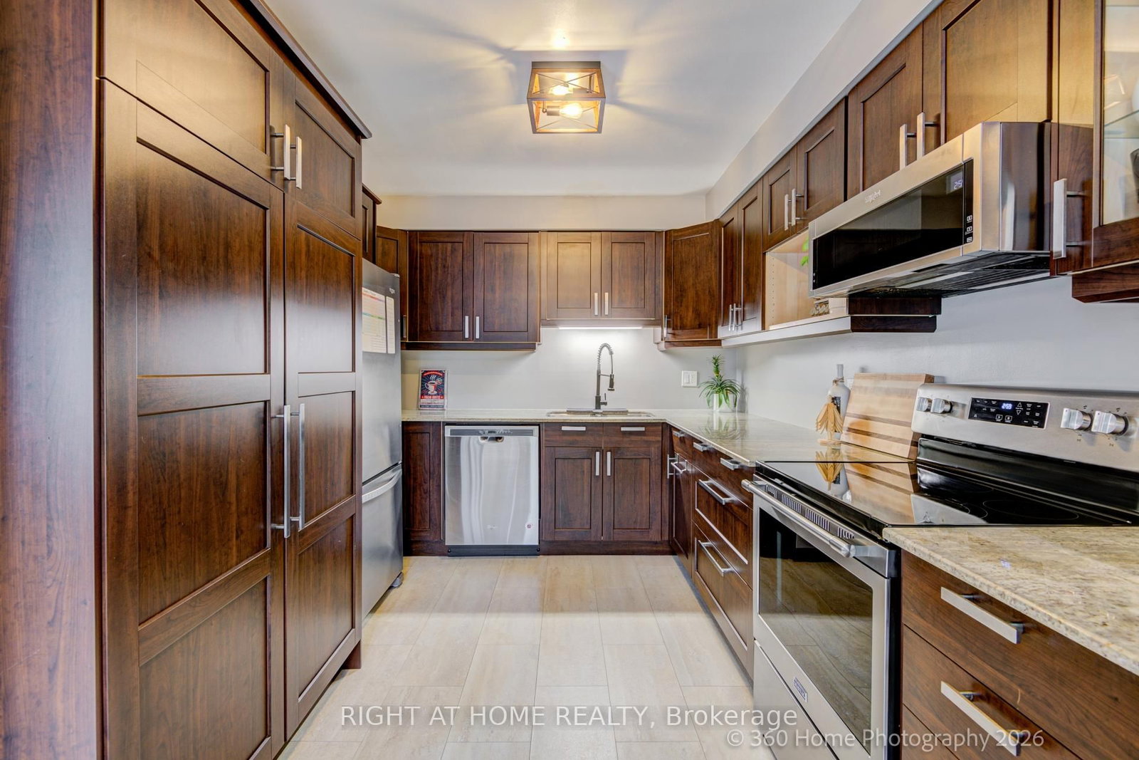 32 Harmony Circle • Bradford West Gwillimbury, ON photo 11