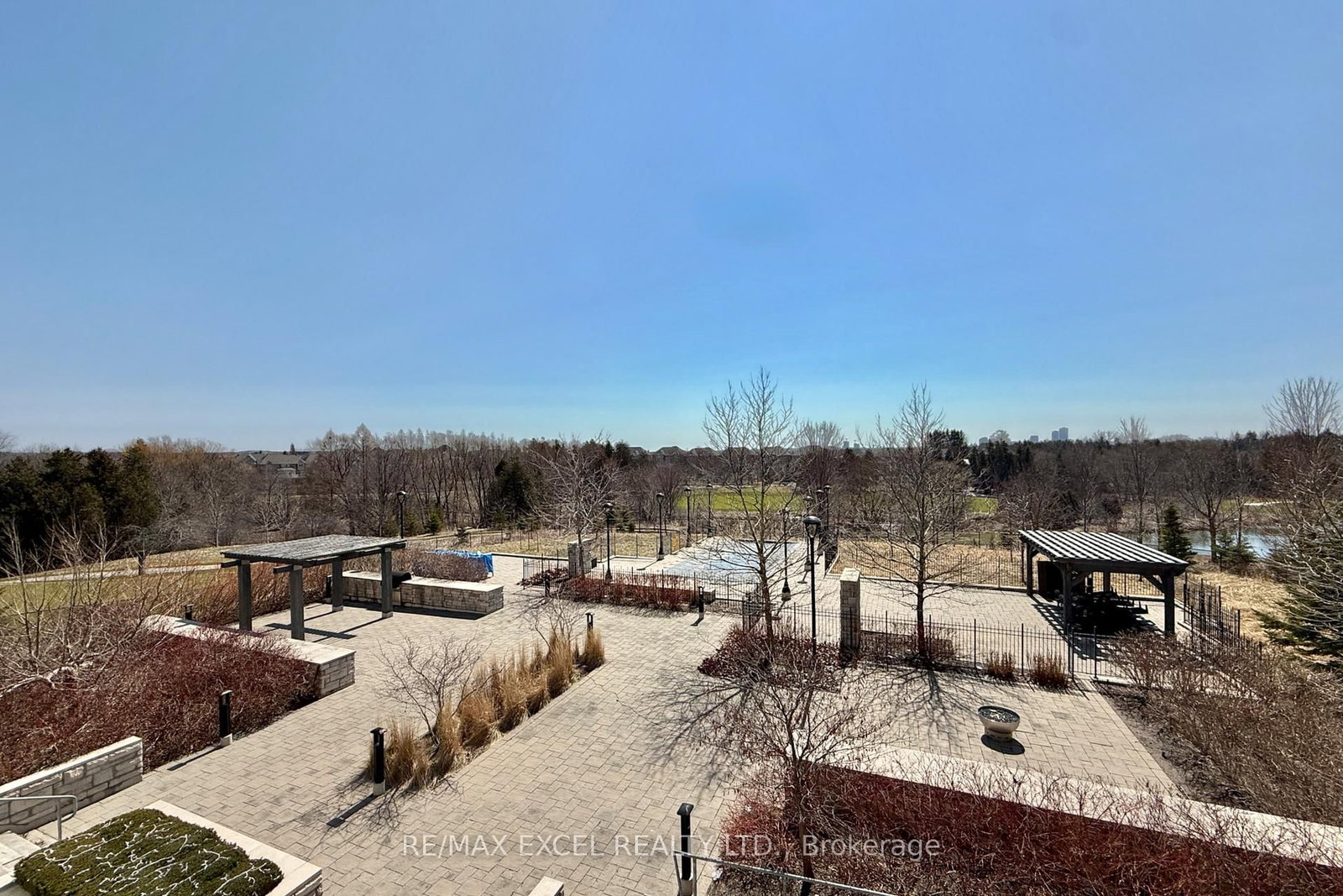9 Stollery Pond Crescent • #208 • Markham, ON photo 5