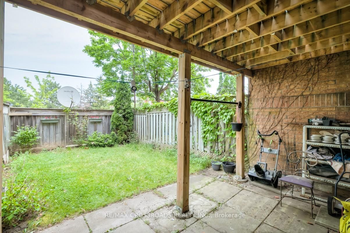8 Larissa Court • Vaughan, ON photo 30