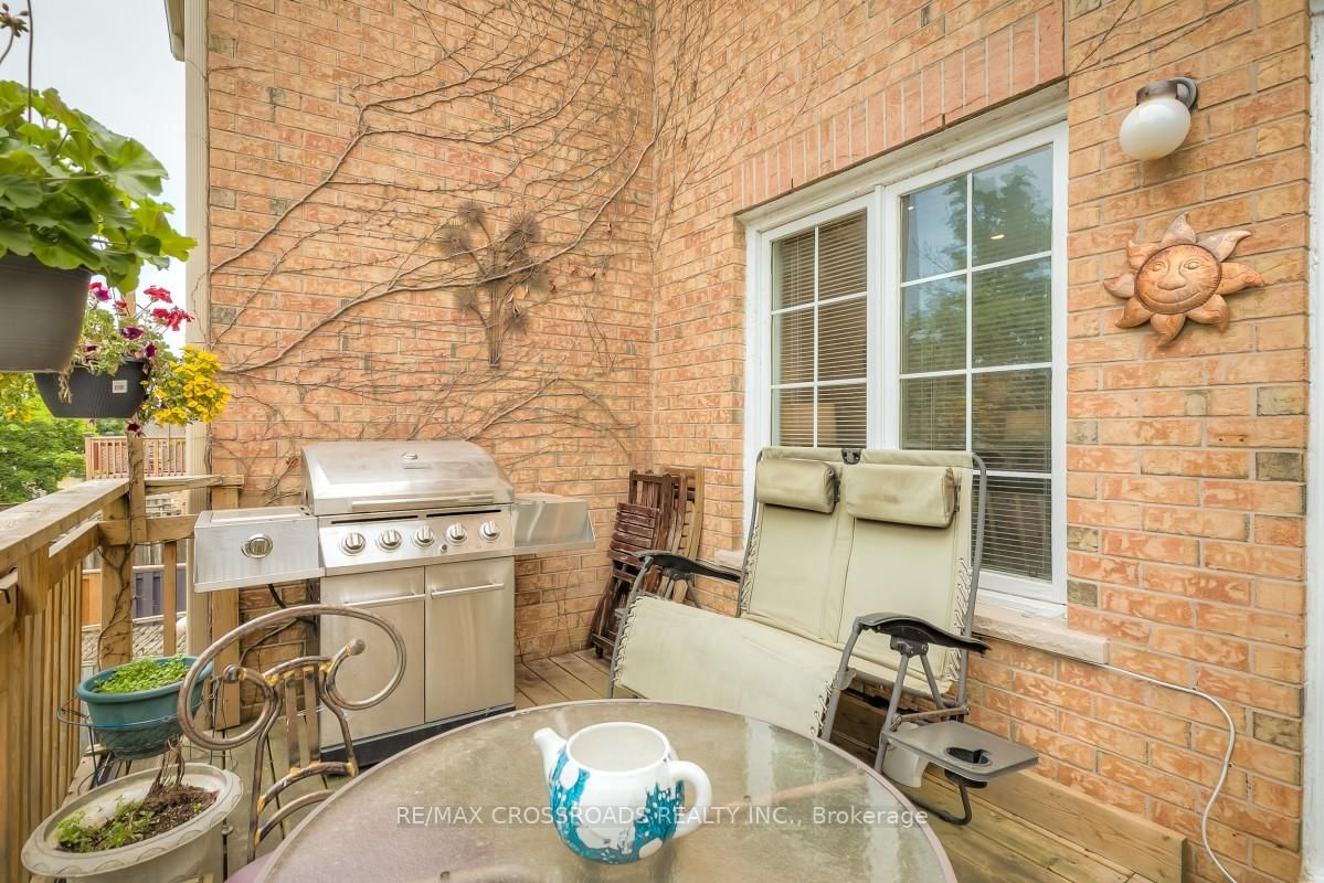 8 Larissa Court • Vaughan, ON photo 34