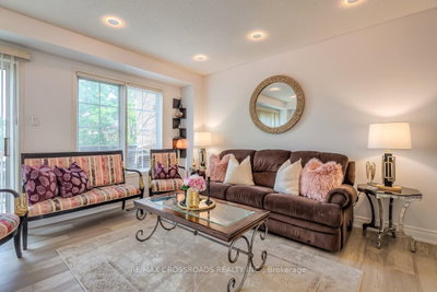 8 Larissa Court — more photos