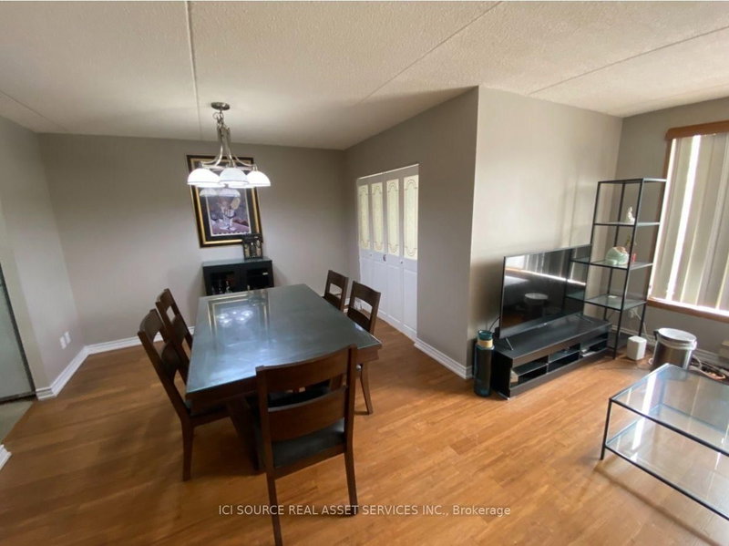 204 - 249 Major Mackenzie Drive E