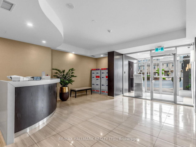 1102 - 399 South Park Road