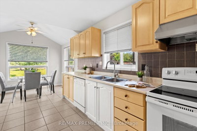 2272 Warrington Way • Innisfil, ON photo 6