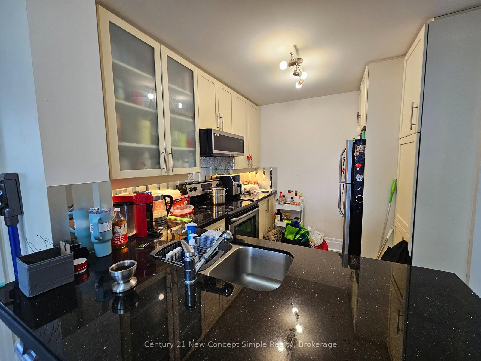 131 Upper Duke Crescent • #904 • Markham, ON photo 5
