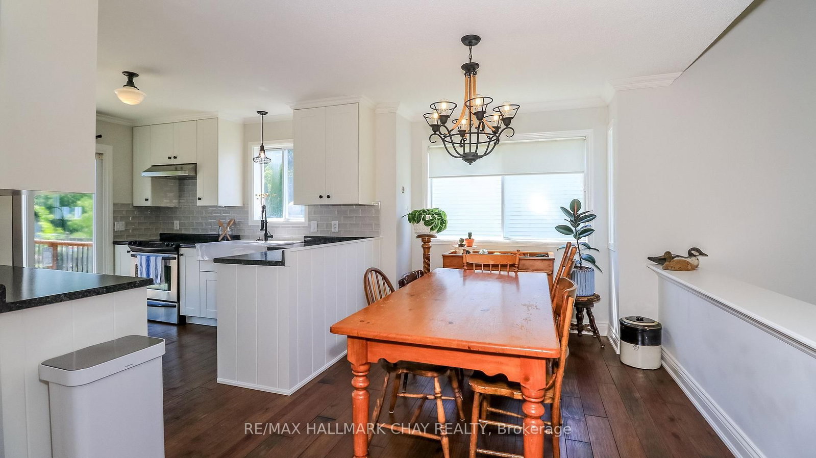 2281 Scythes Street • Innisfil, ON photo 12