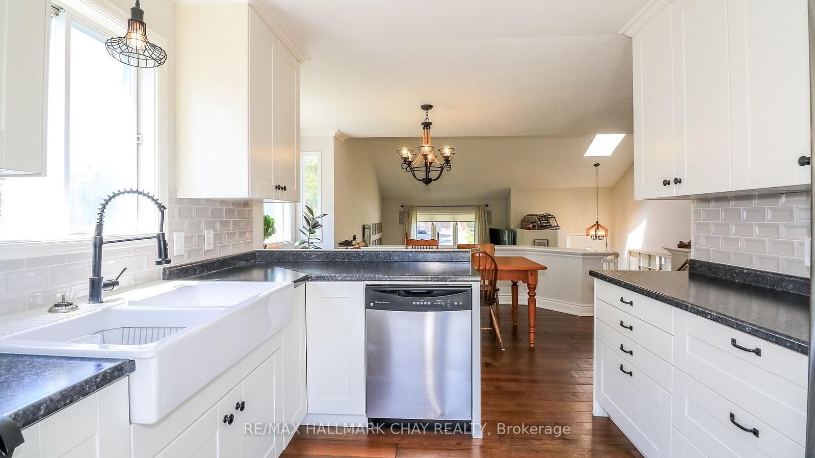 2281 Scythes Street • Innisfil, ON photo 13