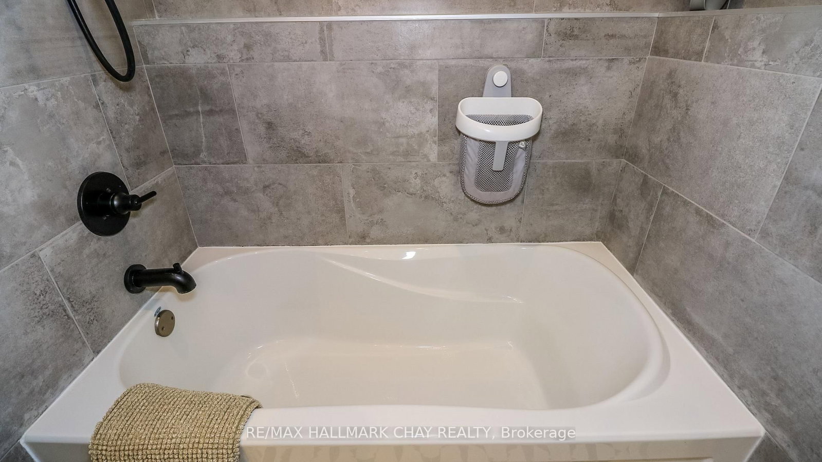 2281 Scythes Street • Innisfil, ON photo 25