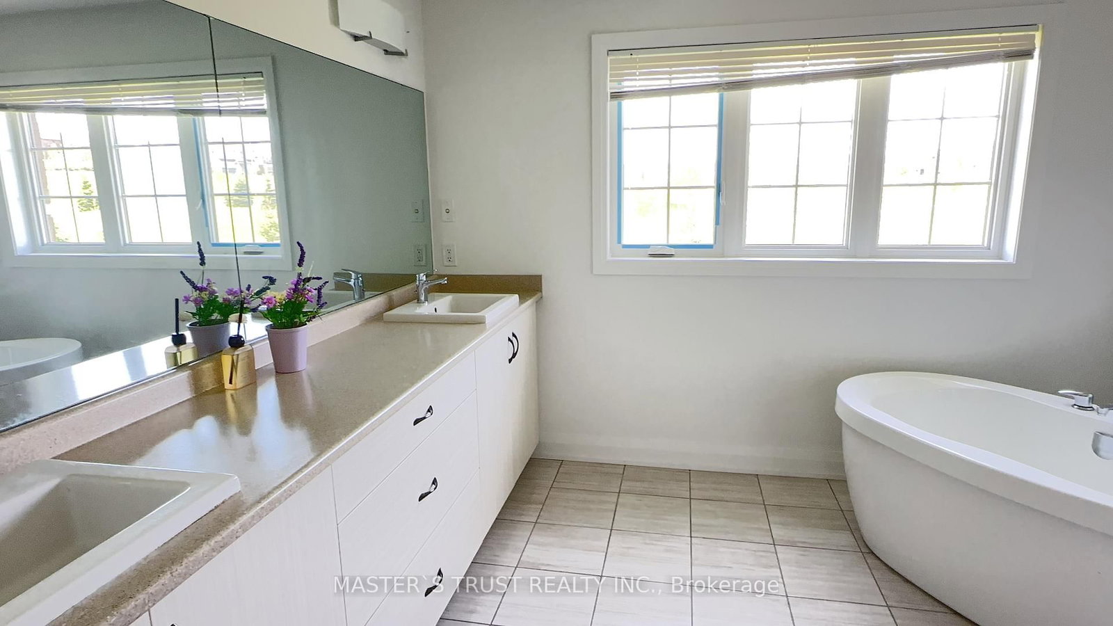 102 Frank Kelly Drive • East Gwillimbury, ON photo 25