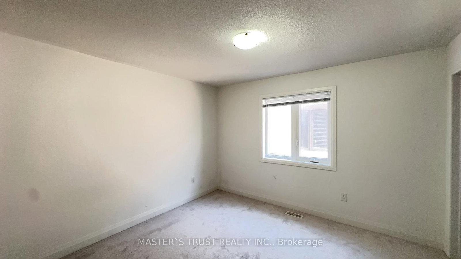 102 Frank Kelly Drive • East Gwillimbury, ON photo 29