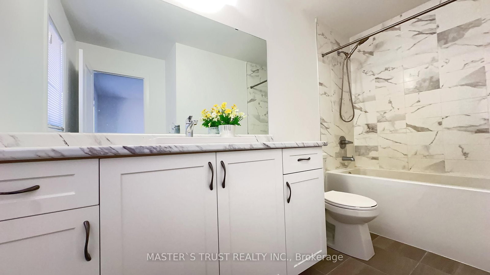 102 Frank Kelly Drive • East Gwillimbury, ON photo 30