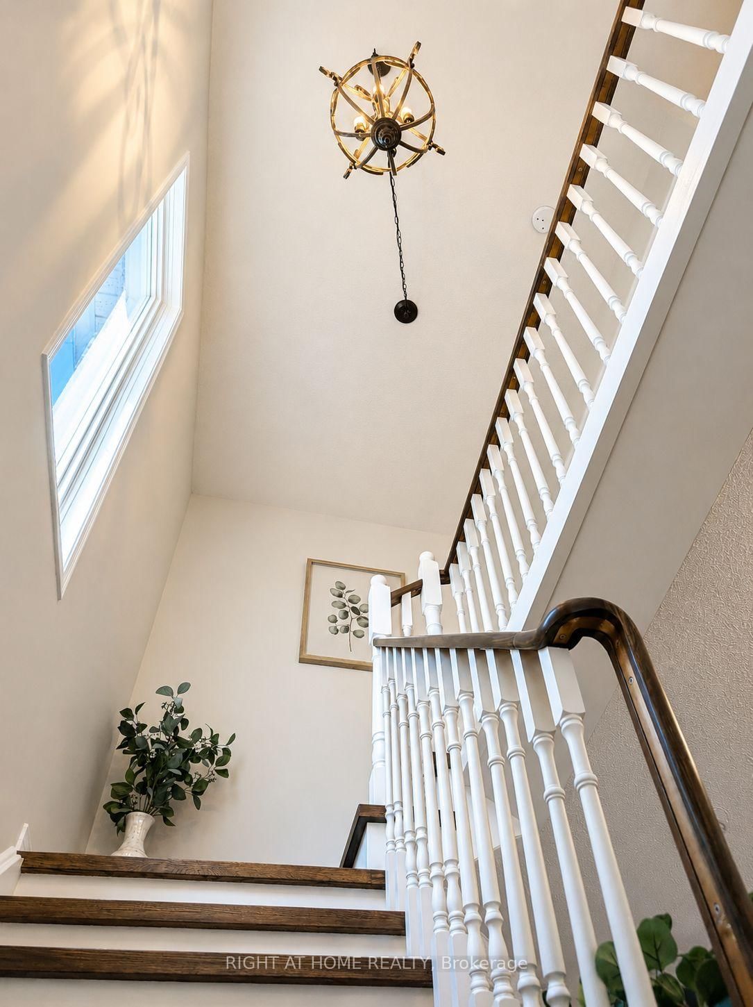 267 Pinnacle Trail • Aurora, ON photo 16