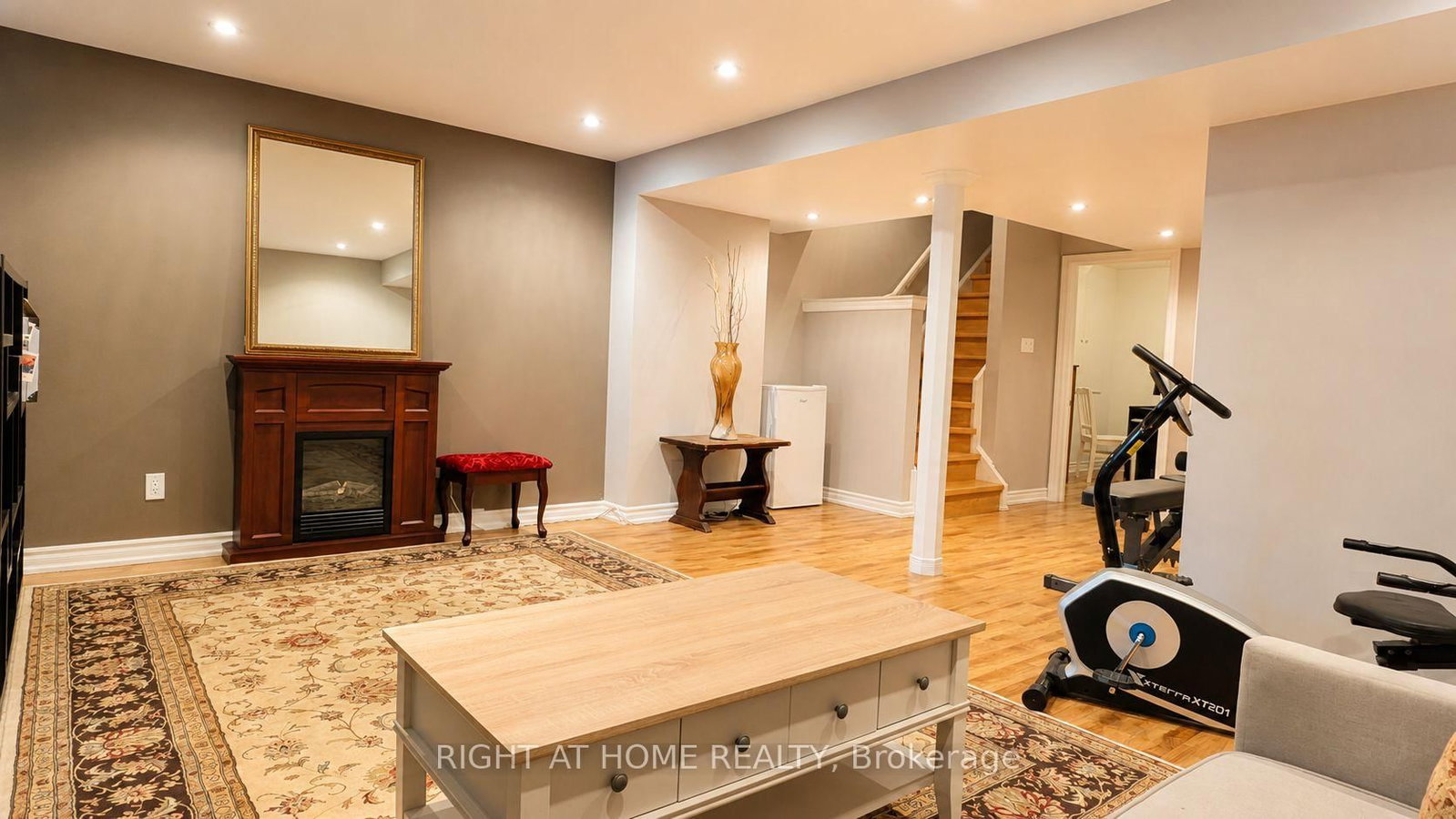 267 Pinnacle Trail • Aurora, ON photo 27