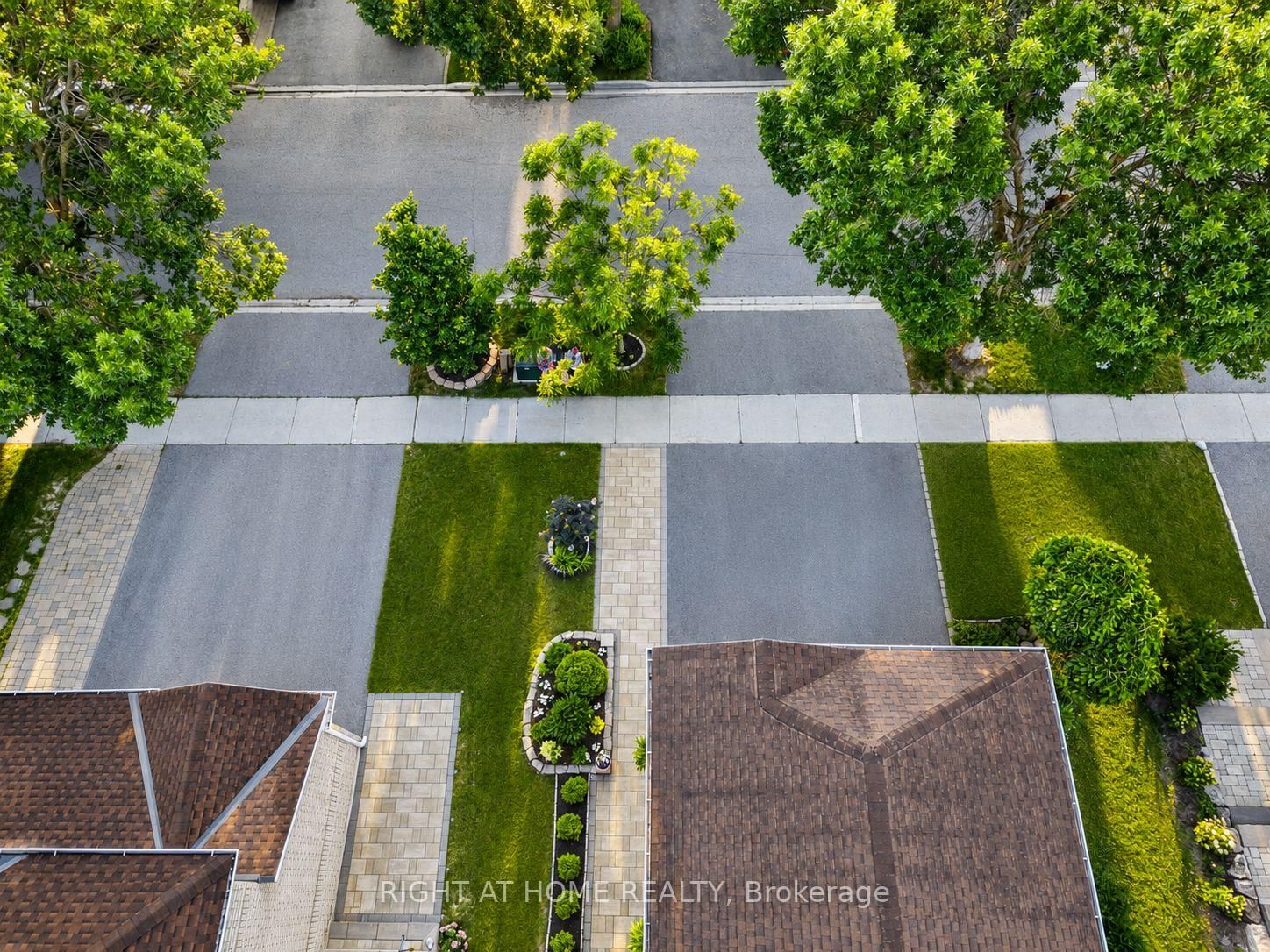 267 Pinnacle Trail • Aurora, ON photo 5