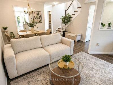 267 Pinnacle Trail • Aurora, ON photo 9