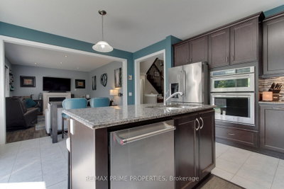 121 Robert Wilson Crescent — photo 6
