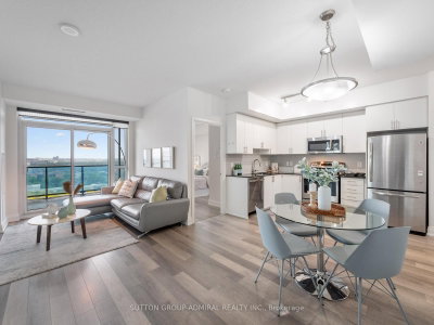 7167 Yonge Street