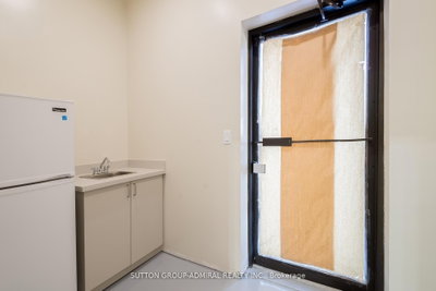 Unit 14 — 3300 Steeles Avenue W — photo 3