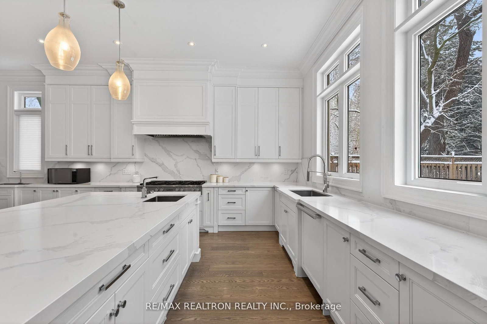 27 Laureleaf Rd, Markham, view 13