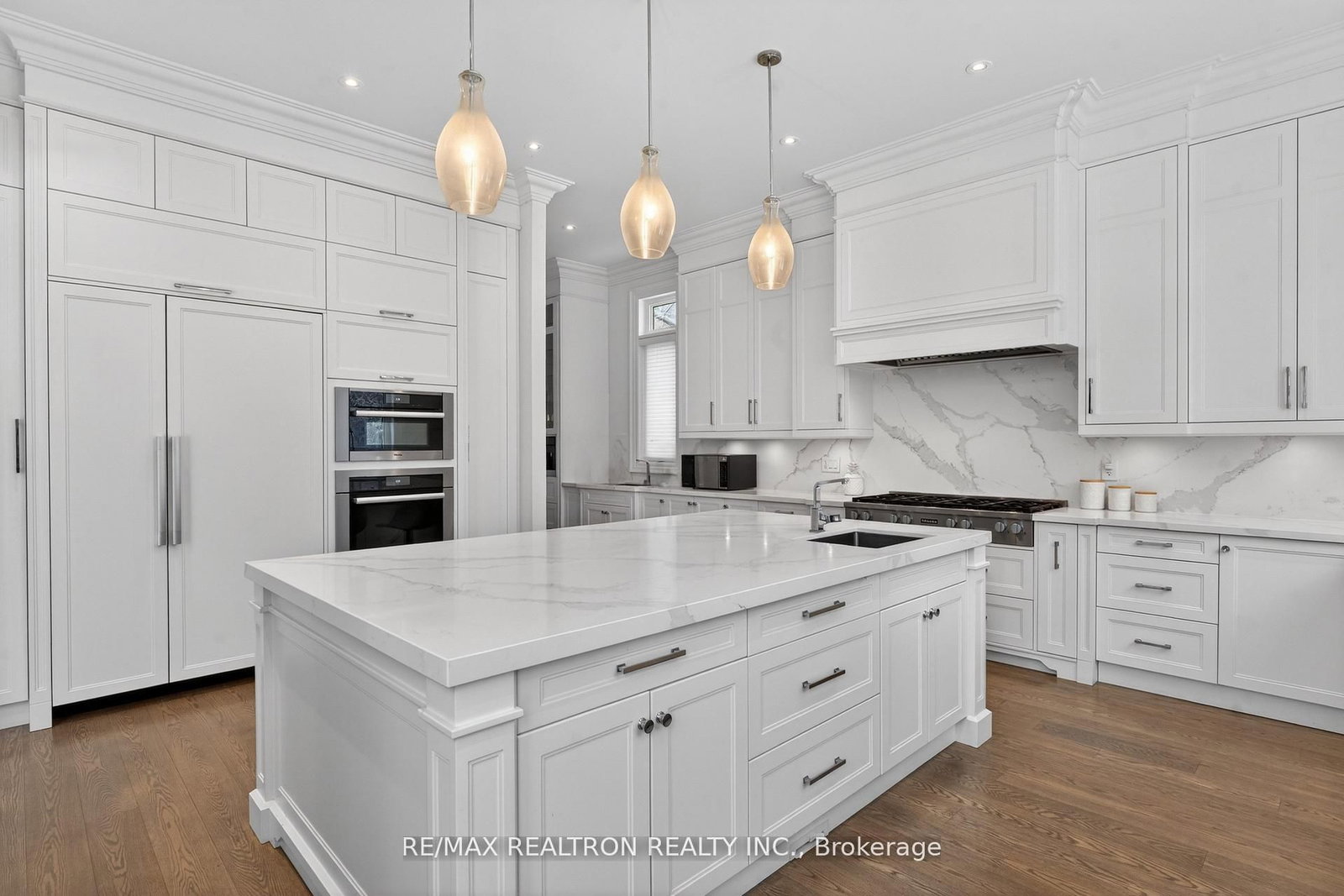 27 Laureleaf Rd, Markham, view 15