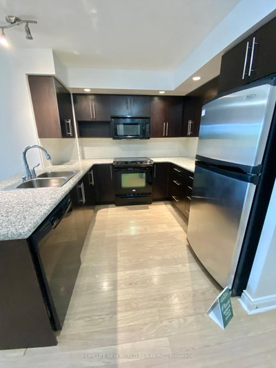 Unit 387 — 23 Cox Boulevard — photo 3