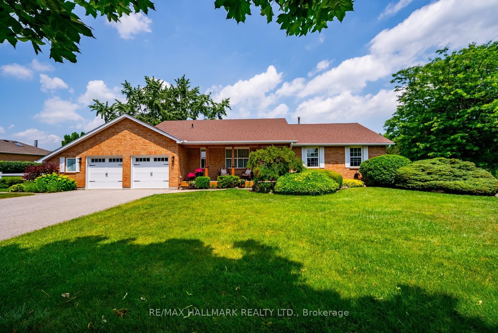 245 Cam Fella Boulevard • Whitchurch-Stouffville, ON photo 1