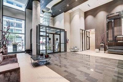 Unit SW 321 — 9191 Yonge Street — photo 4