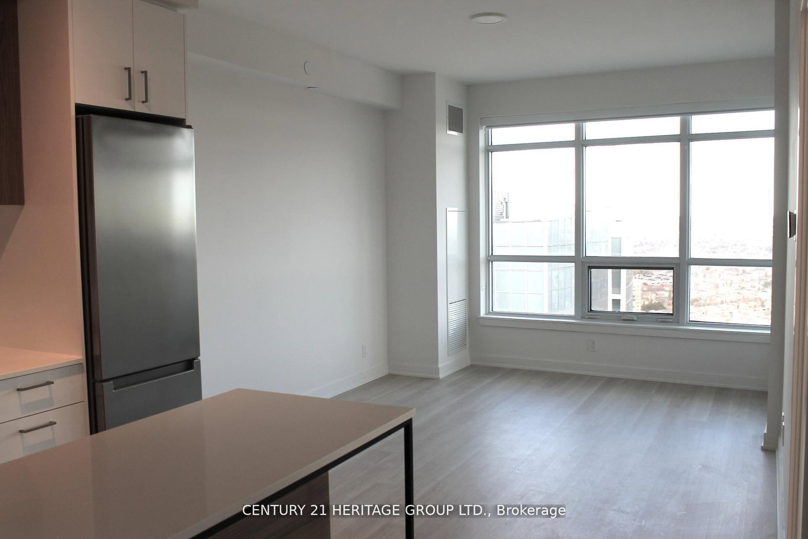 30 Upper Mall Way • #A3410 • Vaughan, ON photo 8