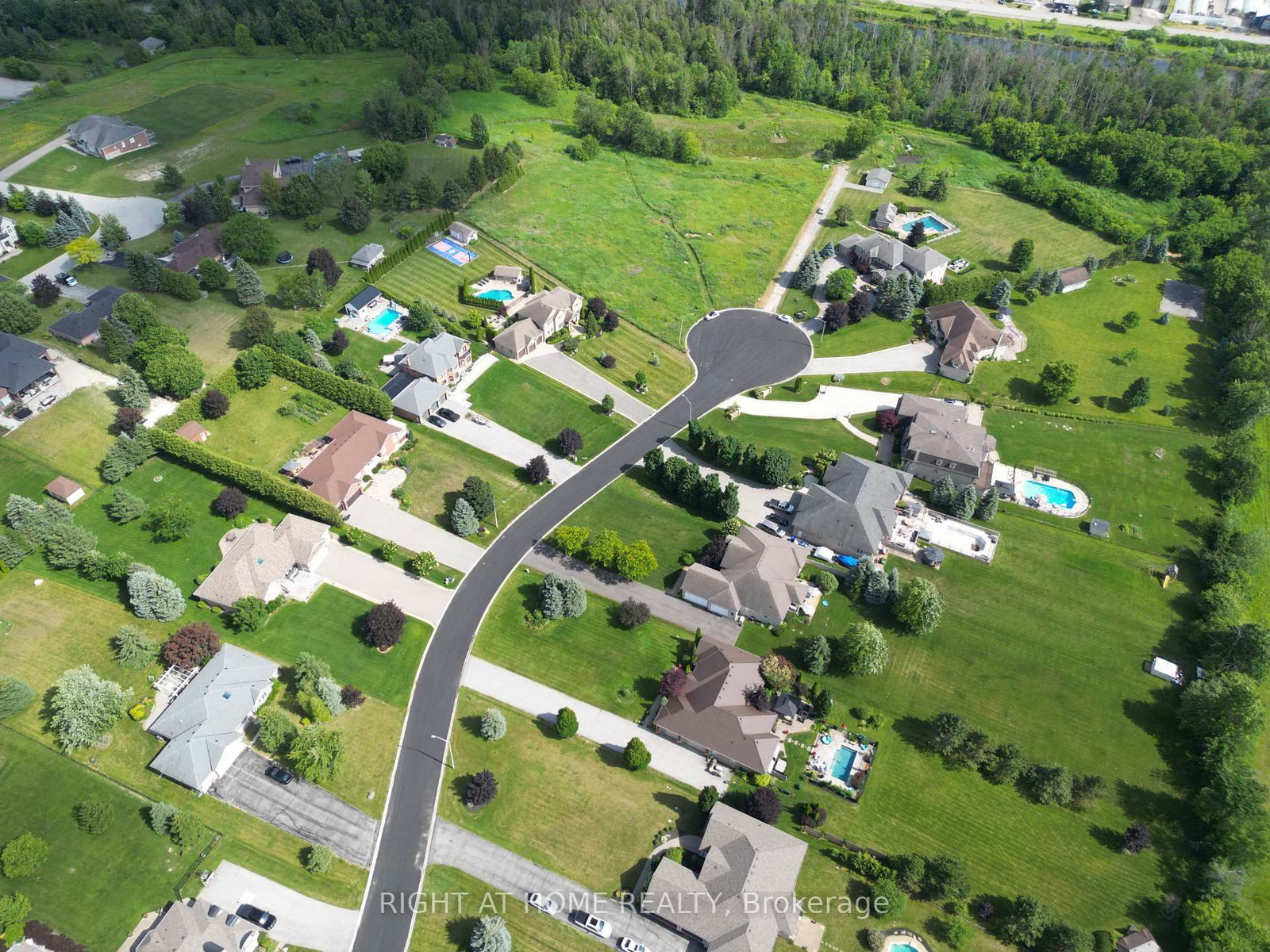 35 Golfview Boulevard • Bradford West Gwillimbury, ON photo 31