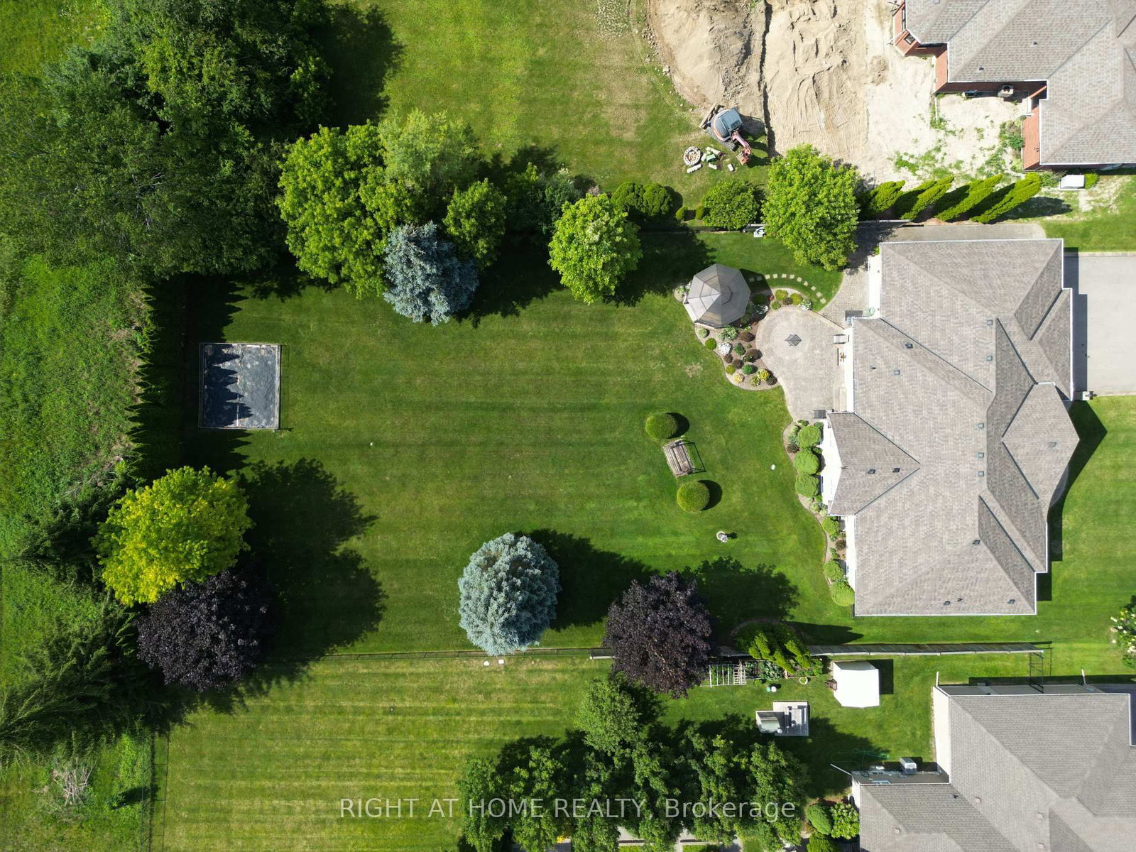 35 Golfview Boulevard • Bradford West Gwillimbury, ON photo 36