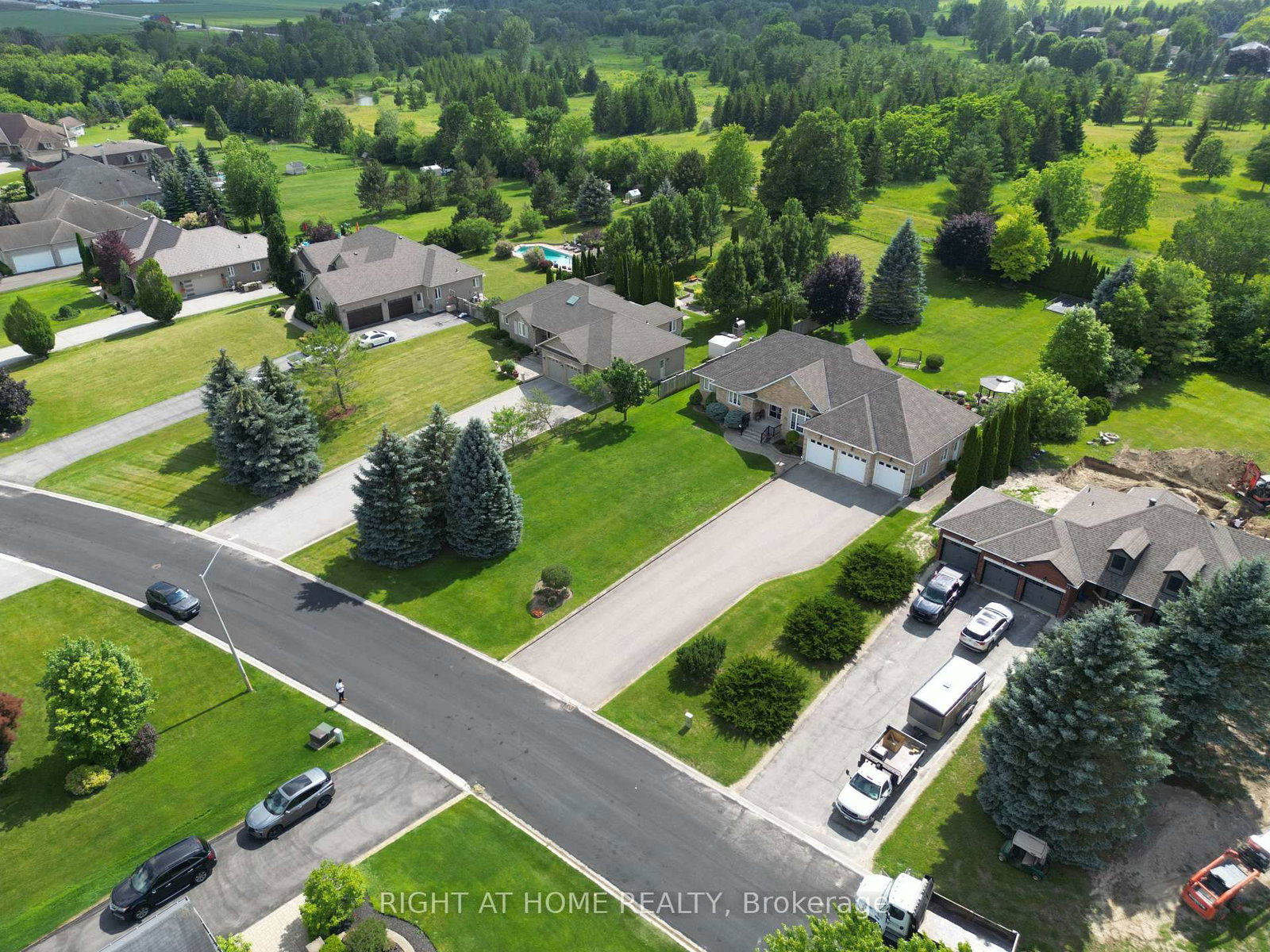 35 Golfview Boulevard • Bradford West Gwillimbury, ON photo 37