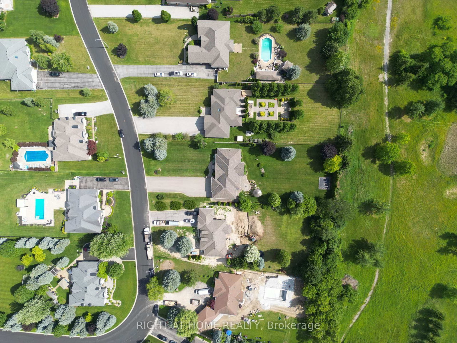 35 Golfview Boulevard • Bradford West Gwillimbury, ON photo 41