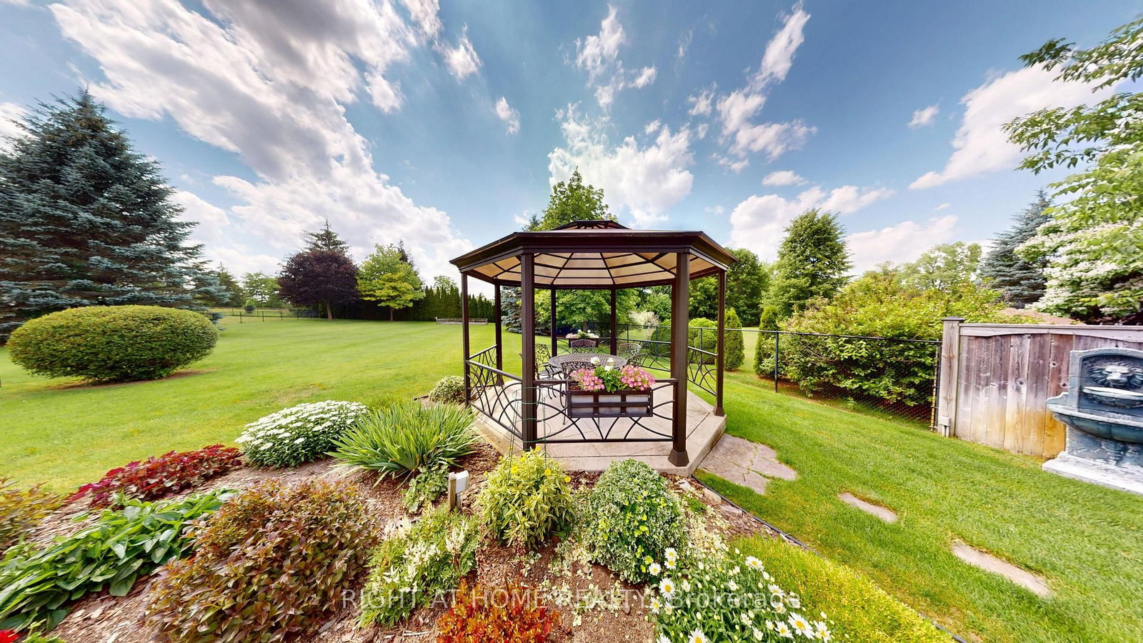 35 Golfview Boulevard • Bradford West Gwillimbury, ON photo 6
