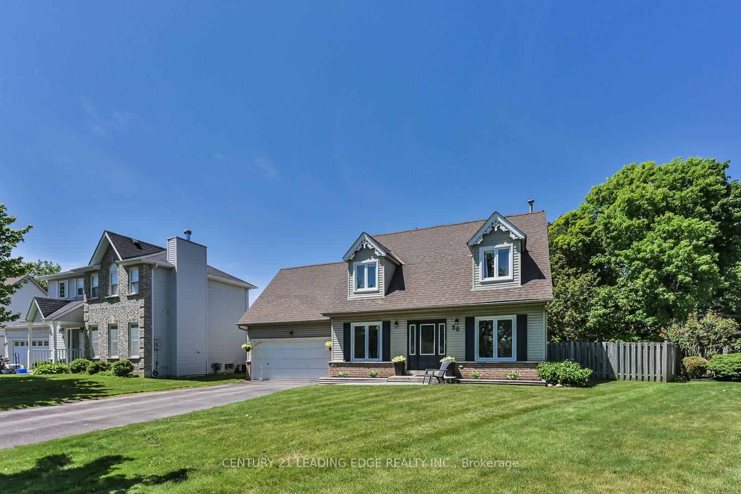 30 McGuire Crescent • Uxbridge, ON photo 3
