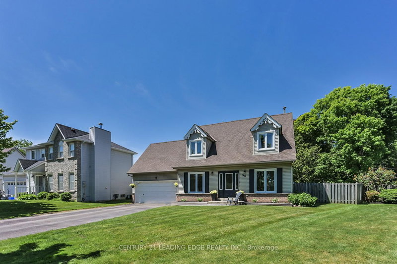 30 McGuire Crescent