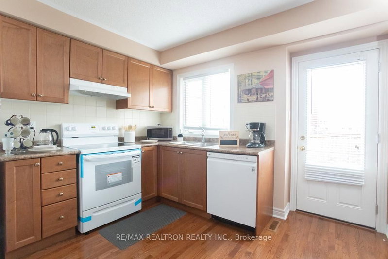 54 Chayna Crescent