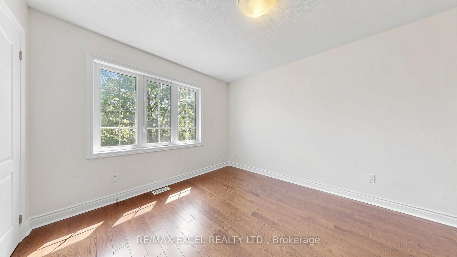 1062 Blackhall Crescent • Newmarket, ON photo 34