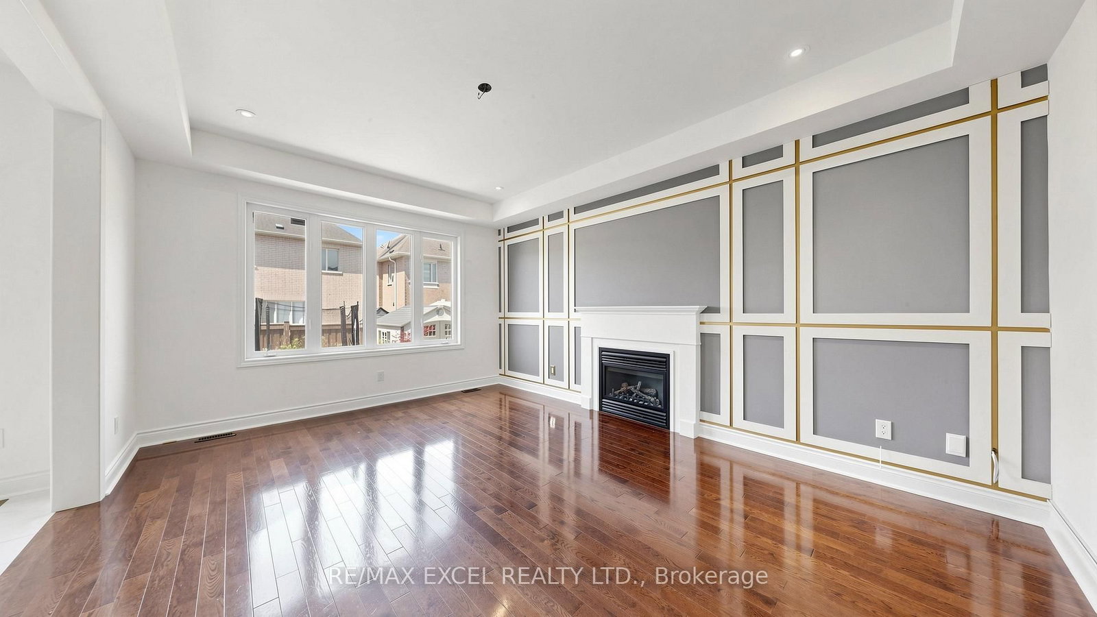 1062 Blackhall Crescent • Newmarket, ON photo 9