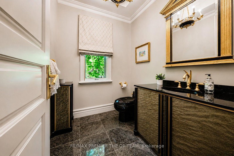 43 Cowan Dr photo 4