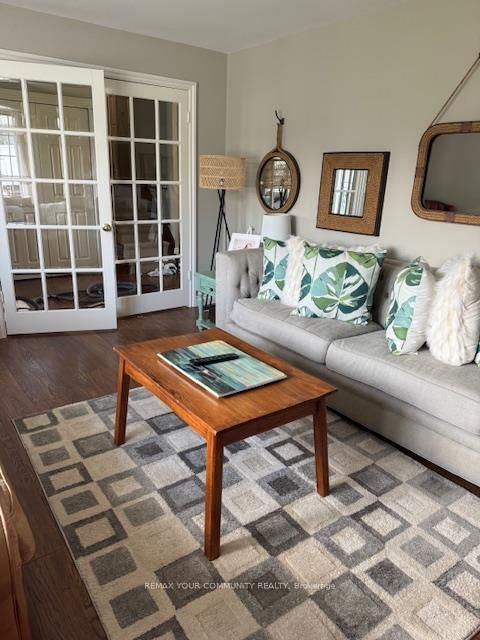 72 Douglas Street • Georgina, ON photo 6