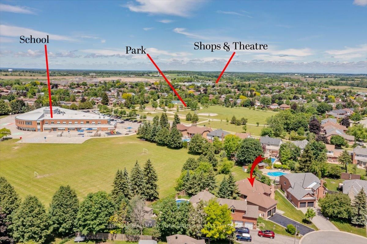 14 Aynsley Place • Georgina, ON photo 3