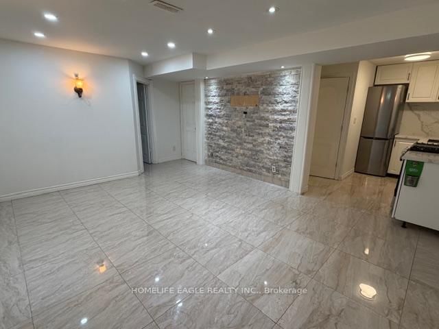 (Basement) - 366 Waratah Avenue, Newmarket 2