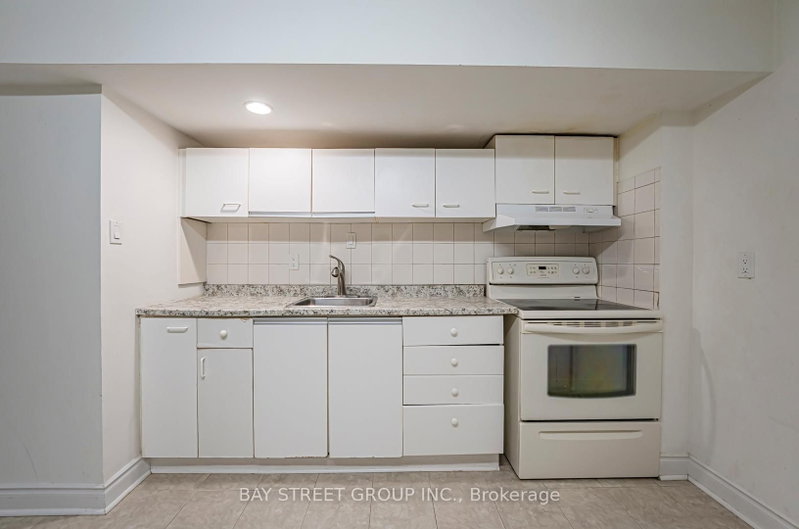 29 Ashmore Crescent
