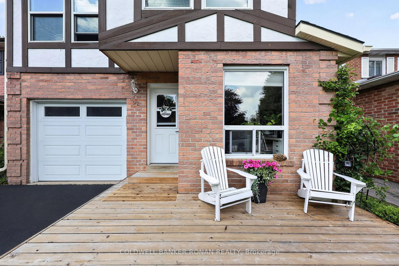 92 Daniele Avenue N • New Tecumseth, ON photo 2