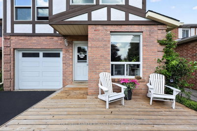 92 Daniele Avenue N • New Tecumseth, ON photo 2