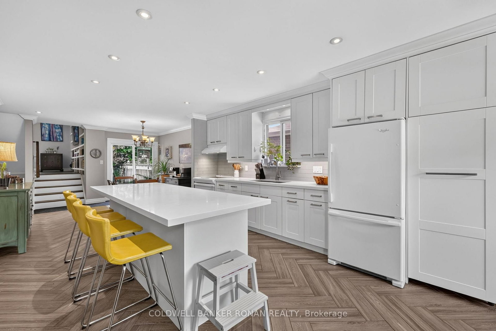 92 Daniele Avenue N • New Tecumseth, ON photo 4