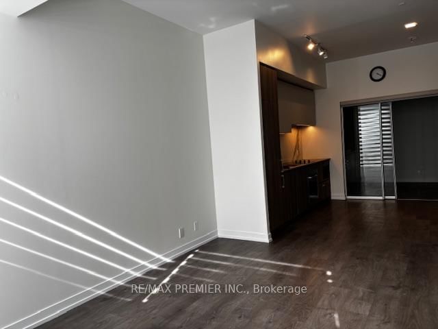TH 20 - 7 Buttermill Avenue