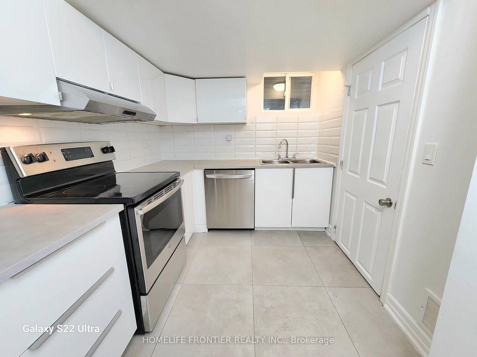 Bsmt - 764 Gorham Street, Newmarket 4