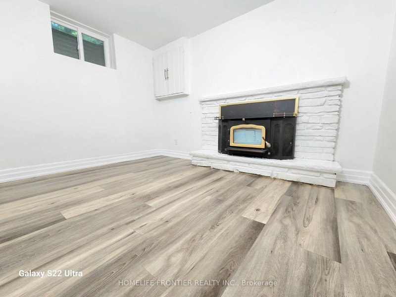 764 Gorham St photo 5