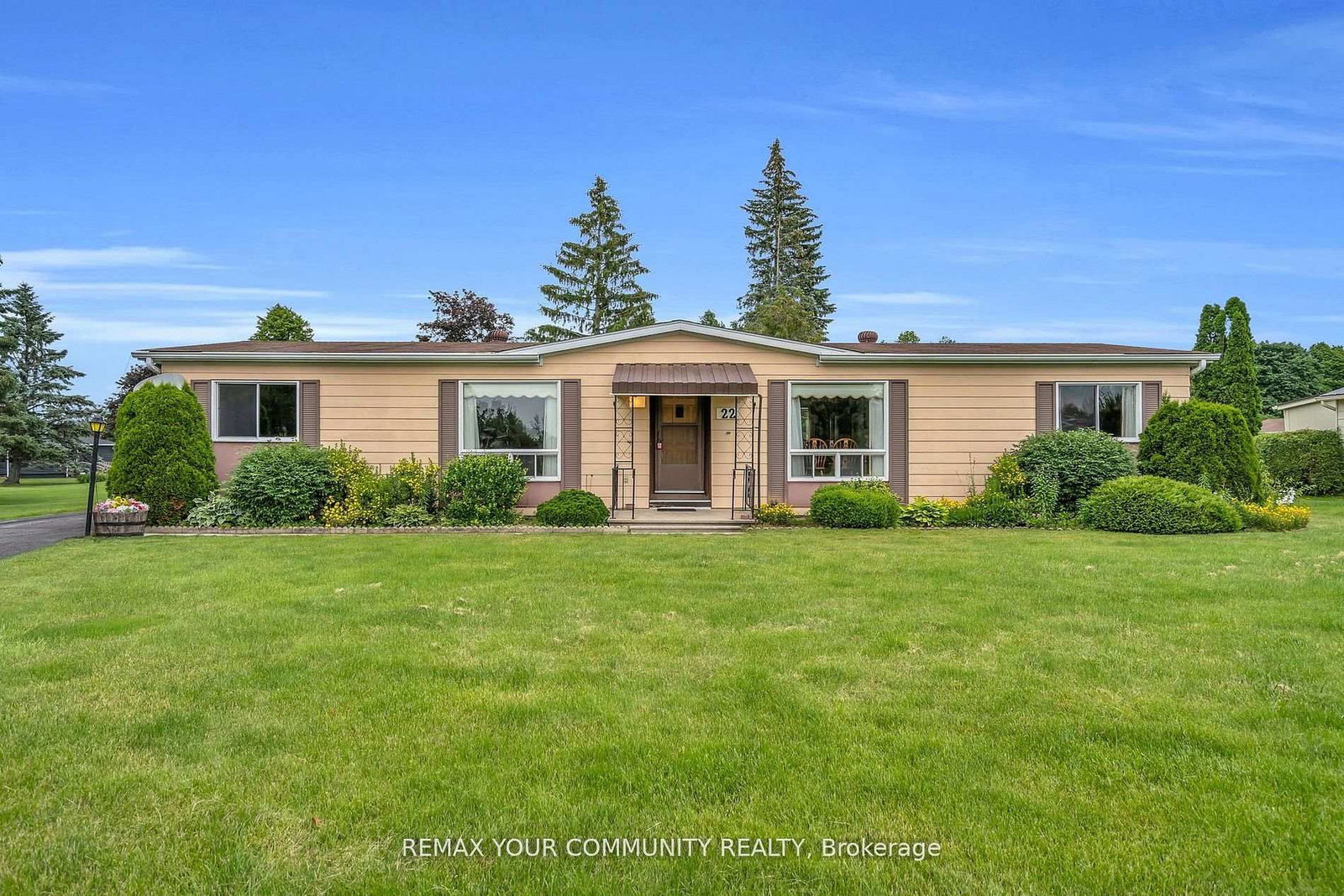 22 Emery Court • Georgina, ON photo 4